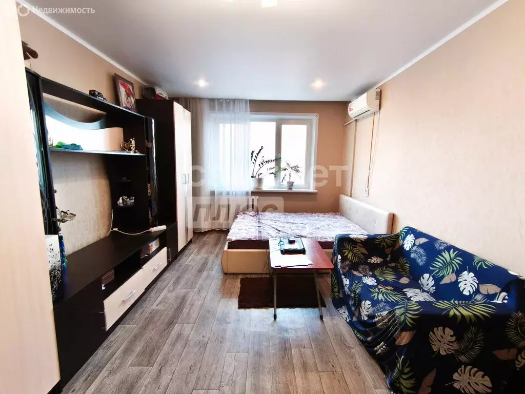 3-комнатная квартира: Волгоград, район Семь Ветров, бульвар 30-летия ... - Фото 0