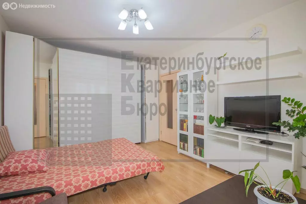 1-комнатная квартира: Екатеринбург, улица Краснолесья, 76 (34.3 м) - Фото 0