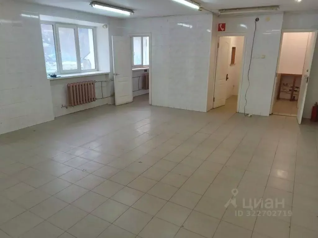 Помещение свободного назначения в Свердловская область, Екатеринбург ... - Фото 1