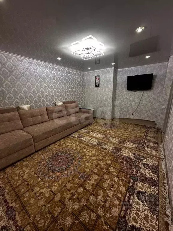 2-к кв. Башкортостан, Уфа ул. Просвещения, 7 (55.0 м) - Фото 1