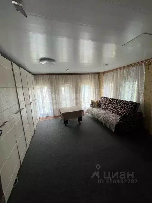 Дом в Белгородская область, Старооскольский городской округ, с. ... - Фото 1