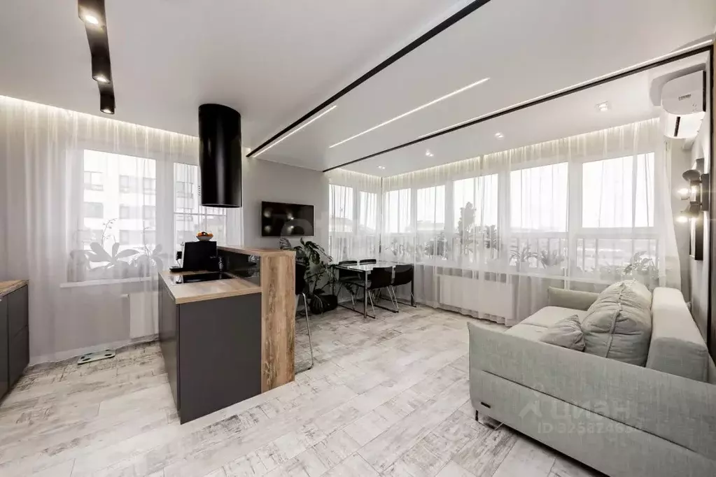 2-к кв. Тюменская область, Тюмень ул. Монтажников, 59 (55.6 м) - Фото 1