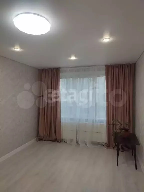 2-к. квартира, 55 м, 1/10 эт. - Фото 0