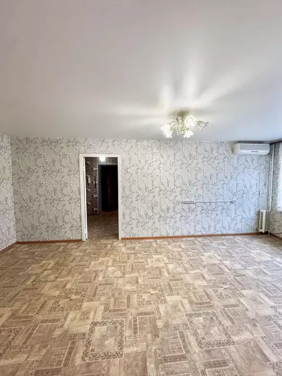 3-к кв. Волгоградская область, Волгоград ул. Рокоссовского, 42 (54.0 ... - Фото 2