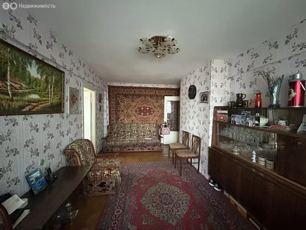 3-комнатная квартира: Брянск, улица Горбатова, 4 (48 м) - Фото 0