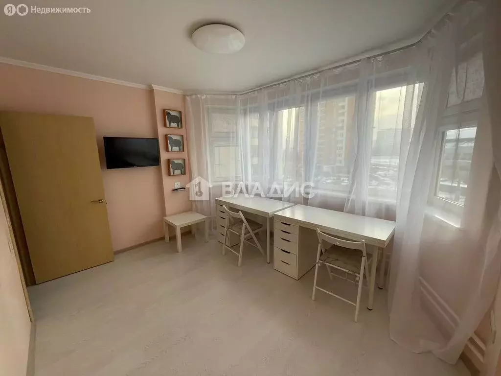 3-комнатная квартира: Красногорск, Красногорский бульвар, 9 (90.5 м) - Фото 1