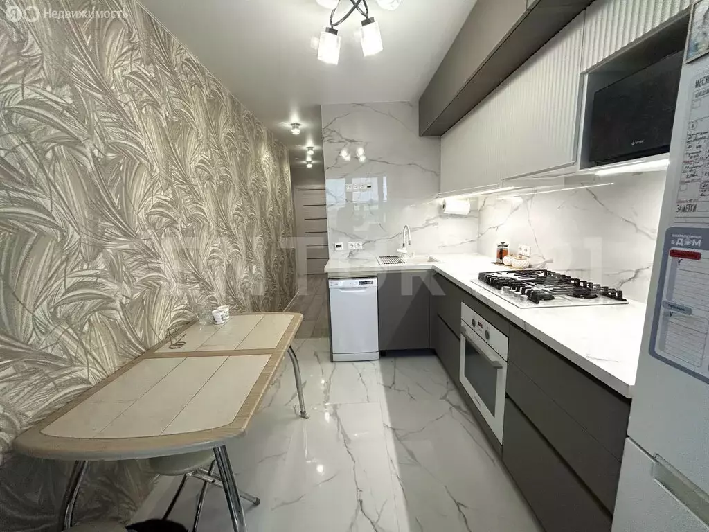 3-комнатная квартира: Кривское, Центральная улица, 18 (68 м) - Фото 2