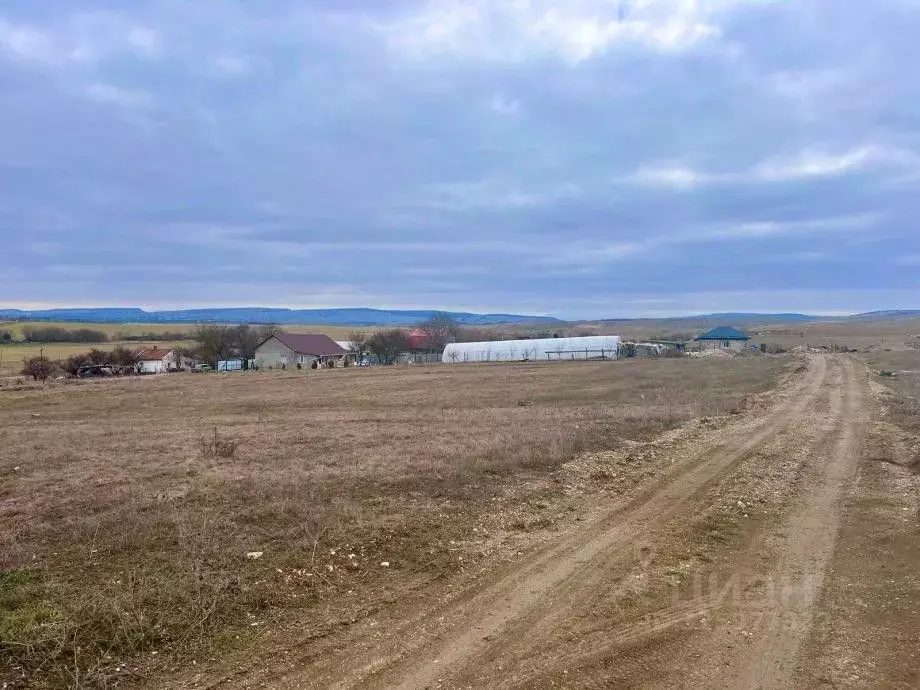 Участок в Крым, Симферопольский район, Чистенское с/пос, с. Камышинка  ... - Фото 1
