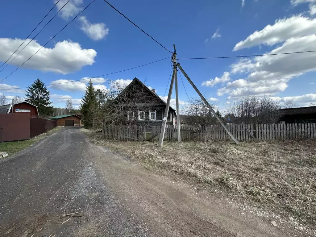 Дом в Новгородская область, Новгородский район, Савинское с/пос, д. ... - Фото 0