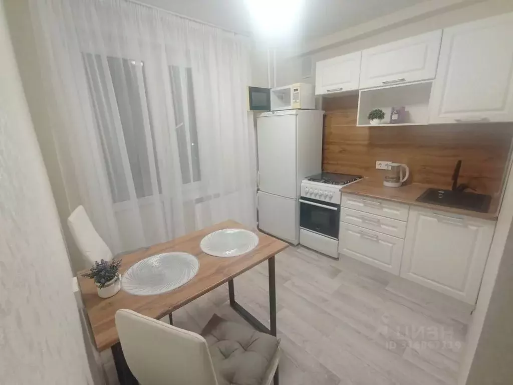 1-к кв. Удмуртия, Ижевск Молодежная ул., 93 (35.0 м) - Фото 0