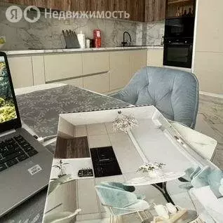 2-комнатная квартира: Ставрополь, Гражданская улица, 2Д (80 м) - Фото 1