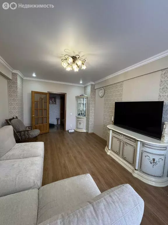 3-комнатная квартира: Октябрьский, улица Губкина, 27 (89.9 м) - Фото 1