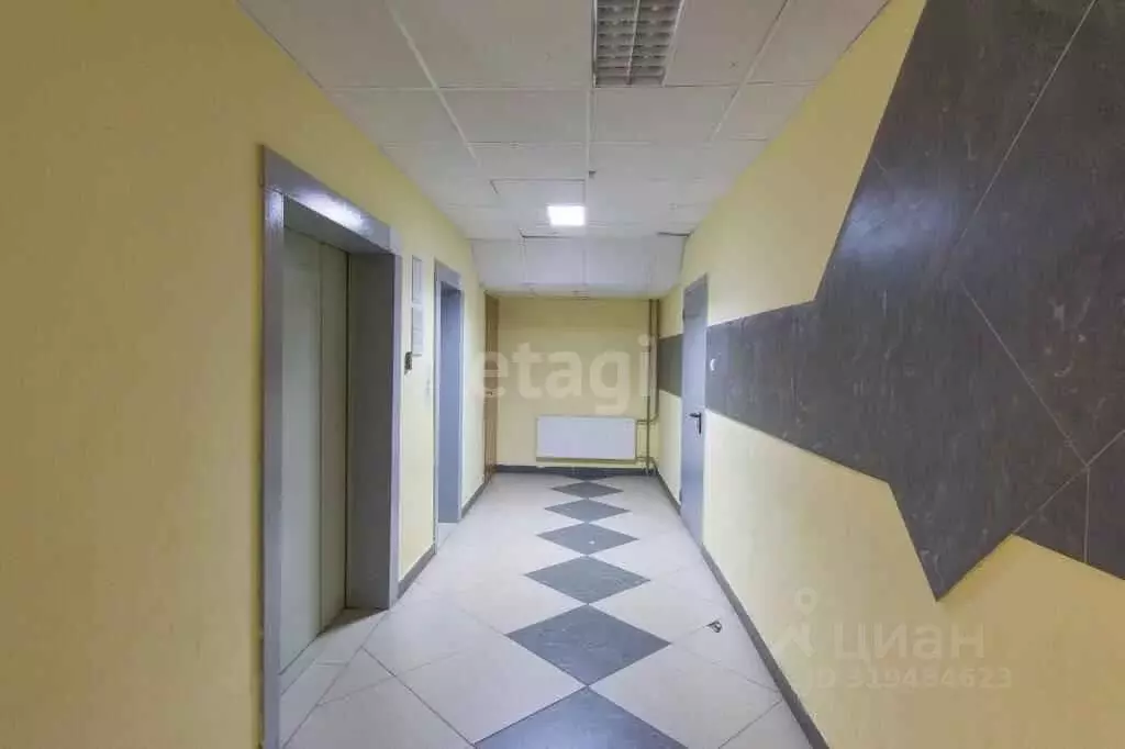 1-к кв. Свердловская область, Екатеринбург ул. Стачек, 4 (37.2 м) - Фото 1