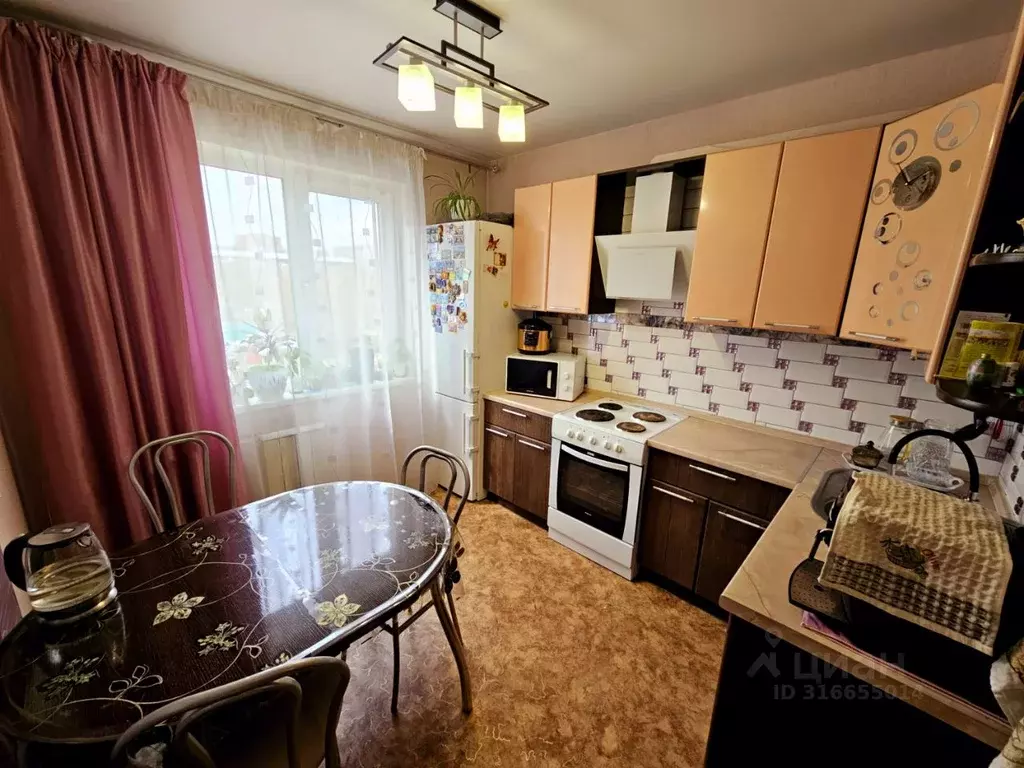 4-к кв. Красноярский край, Красноярск ул. Кутузова, 48 (80.0 м) - Фото 0