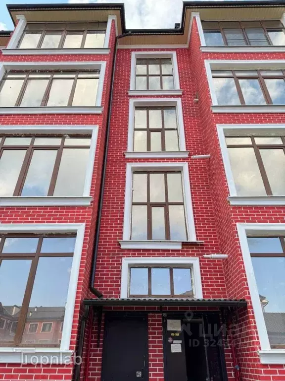 2-к кв. Кабардино-Балкария, Нальчик ул. Шогенова, 77 (68.35 м) - Фото 1