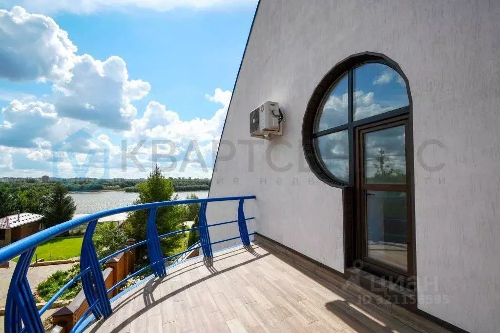 Коттедж в Омская область, Омск ул. Правый Берег Иртыша (633 м) - Фото 1