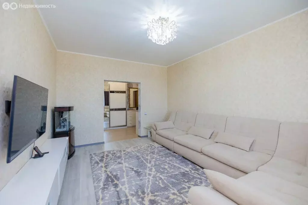 2-комнатная квартира: Оренбург, улица Мира, 3/1 (64.2 м) - Фото 1