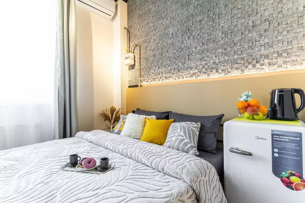 1-к кв. Краснодарский край, Геленджик ул. Олега Анофриева, 1к3 (18.0 ... - Фото 1