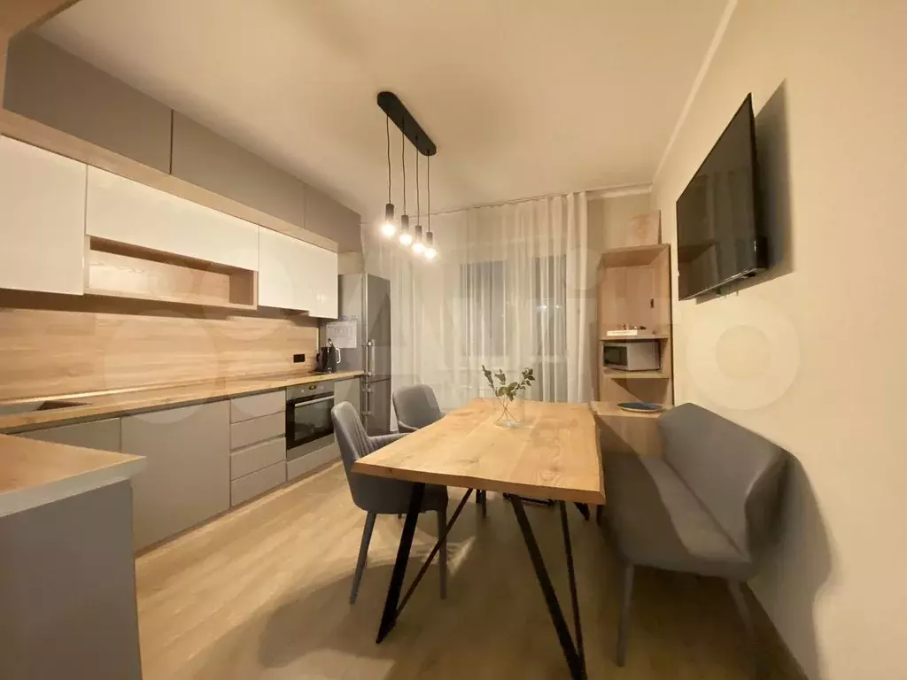 2-к. квартира, 65 м, 4/8 эт. - Фото 1