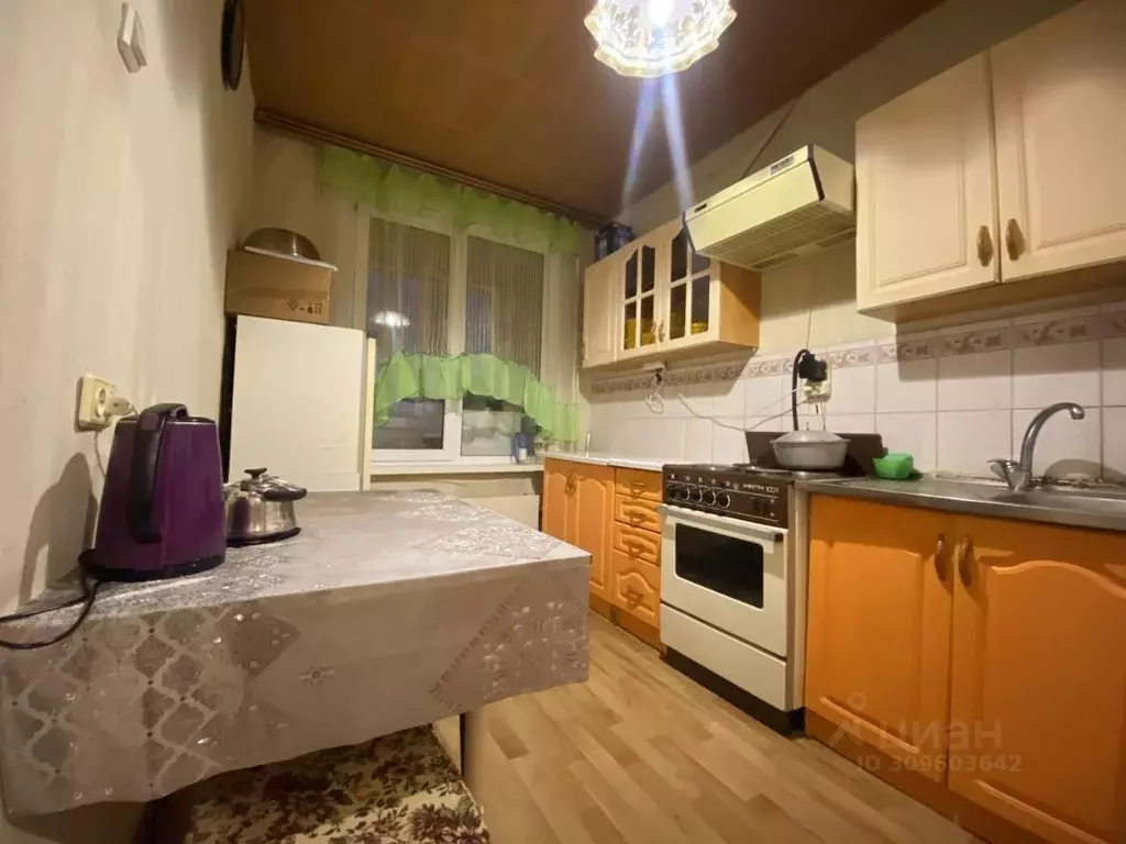 2-к кв. Самарская область, Тольятти 15-й кв-л, бул. Космонавтов, 5 ... - Фото 0
