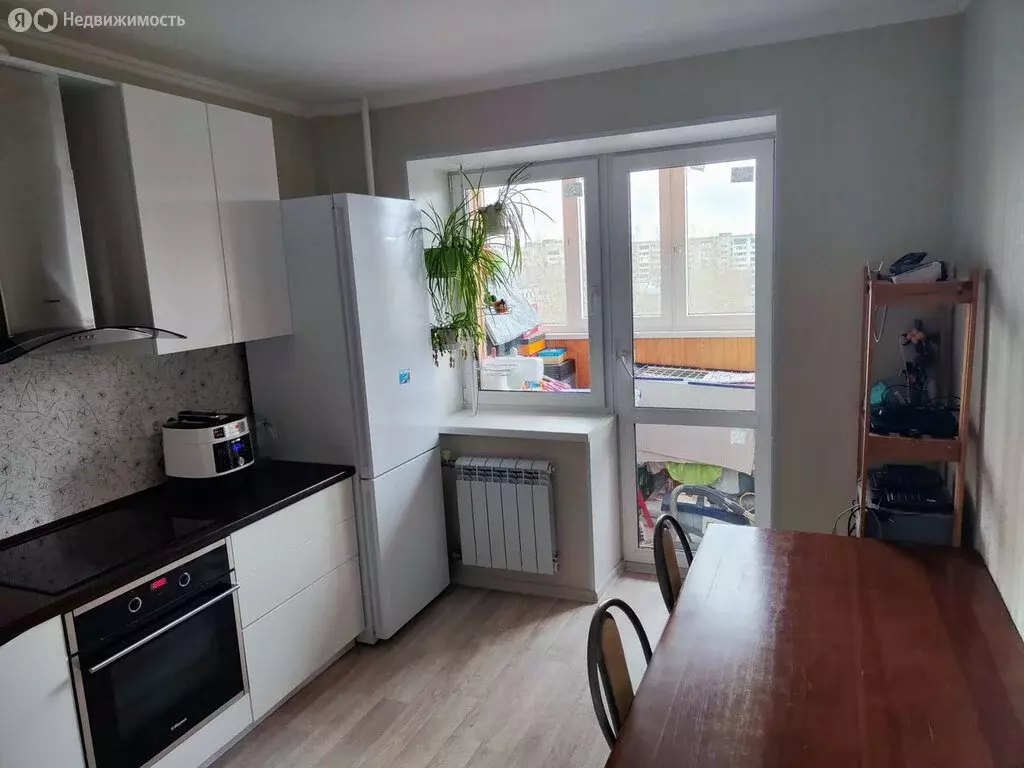 2-комнатная квартира: Тюмень, Депутатская улица, 112 (55.1 м) - Фото 0