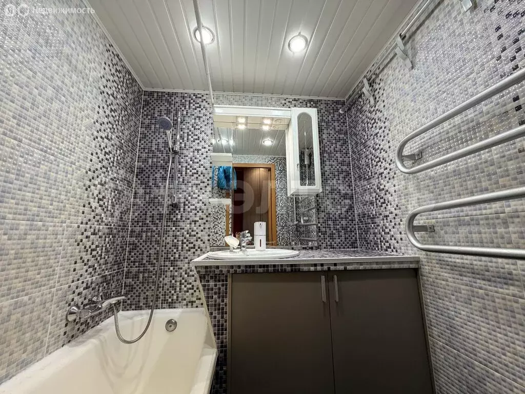 1-комнатная квартира: Мурманск, улица Ивана Сивко, 9к3 (36 м) - Фото 1