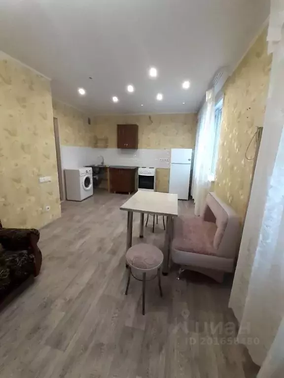 1-к кв. Алтайский край, Барнаул Балтийская ул., 104 (37.0 м) - Фото 1