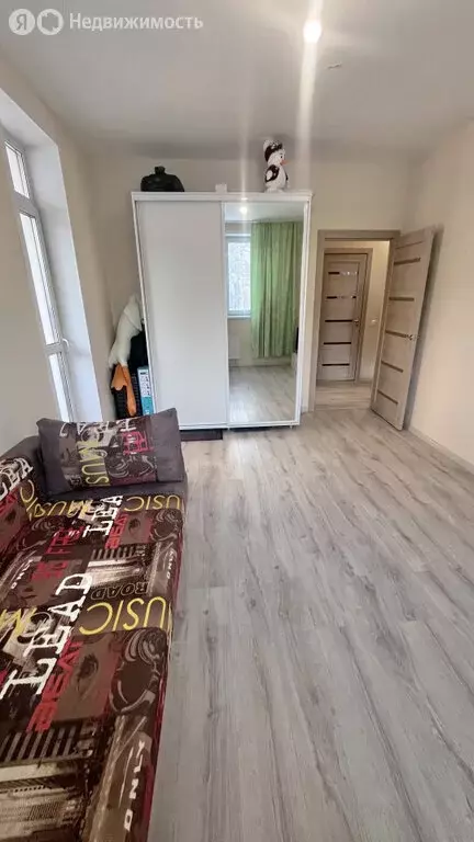 3-комнатная квартира: Верхняя Пышма, улица Алексея Латышова, 3 (69.7 ... - Фото 2