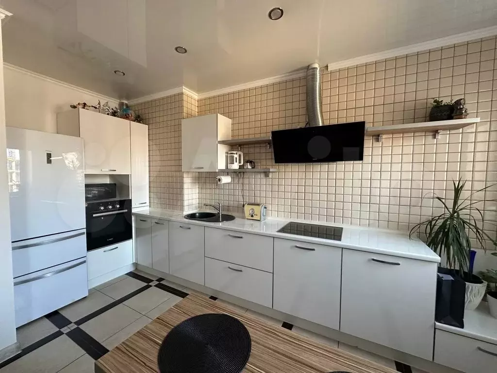 1-к. квартира, 42 м, 8/9 эт. - Фото 0