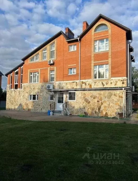 Дом в Тюменская область, Тюмень Урожайная ул., 33 (398 м) - Фото 1