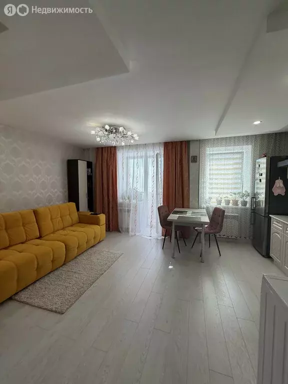 Квартира-студия: Курган, жилой район Заозёрный, 7-й микрорайон, 18 ... - Фото 1