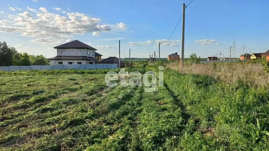 Участок в Орловская область, Орловский район, пос. Надежда ул. ... - Фото 0
