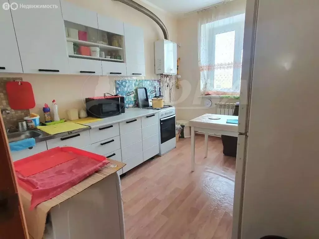 3-комнатная квартира: село Малая Зоркальцева, переулок Учителей, 7 (66 ... - Фото 1