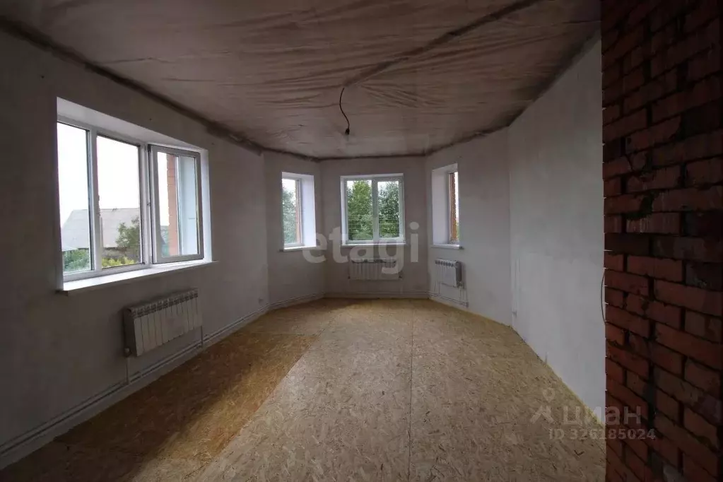 Дом в Свердловская область, Тугулым пгт ул. Первомайская, 3 (260 м) - Фото 1