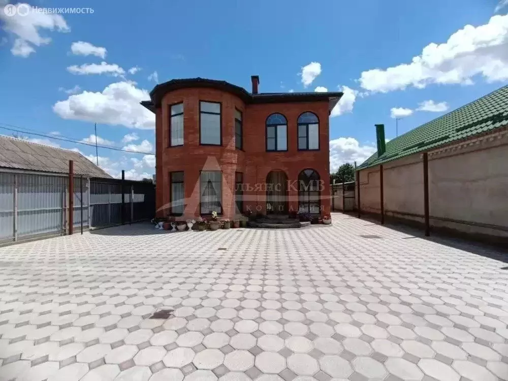 Дом в Зеленокумск, улица Семёнова (231 м) - Фото 2