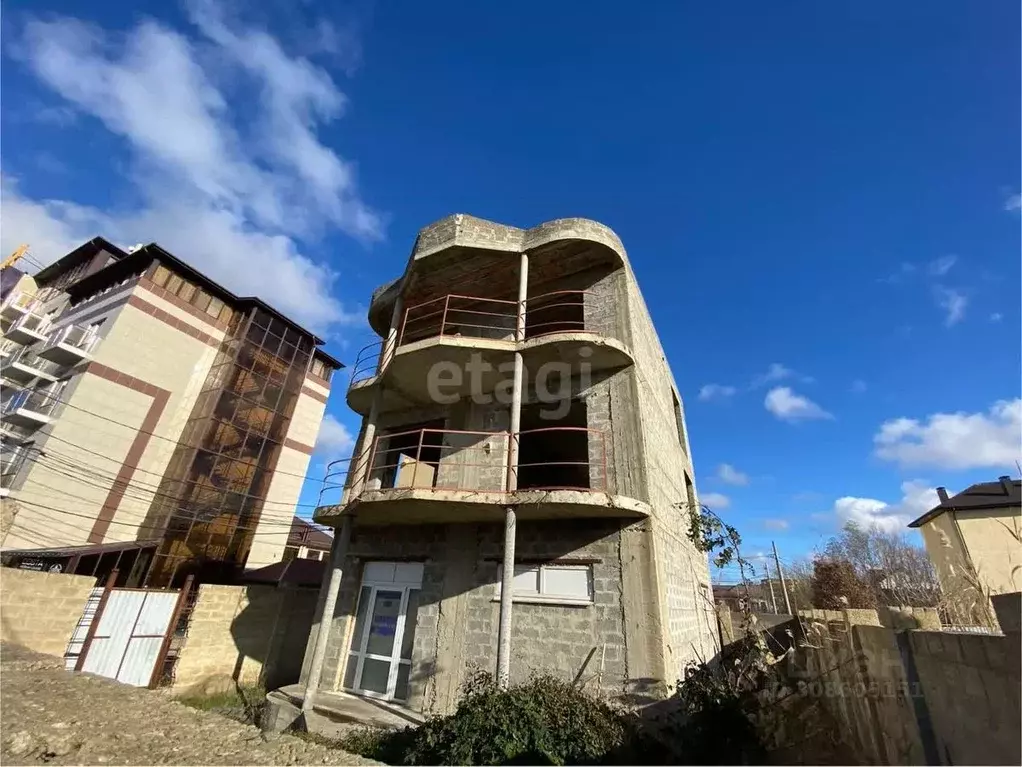 Дом в Краснодарский край, Новокубанск  (210 м) - Фото 1