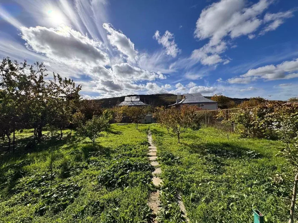 Дом в Крым, Бахчисарайский район, с. Долинное ул. Ленина, 32 (85 м) - Фото 1