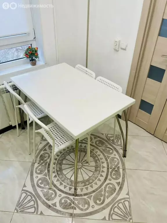 3-комнатная квартира: Астрахань, улица Бориса Алексеева, 1Б (48.8 м) - Фото 1