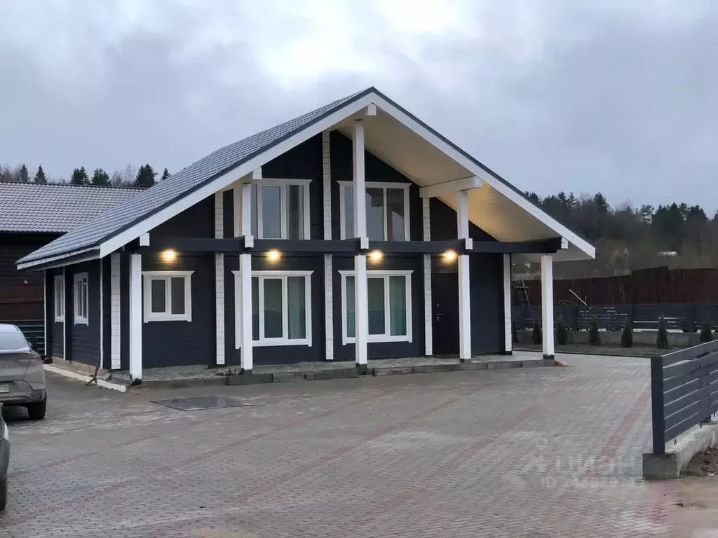 Дом в Ленинградская область, Приозерский район, Сосновское с/пос, д. ... - Фото 1