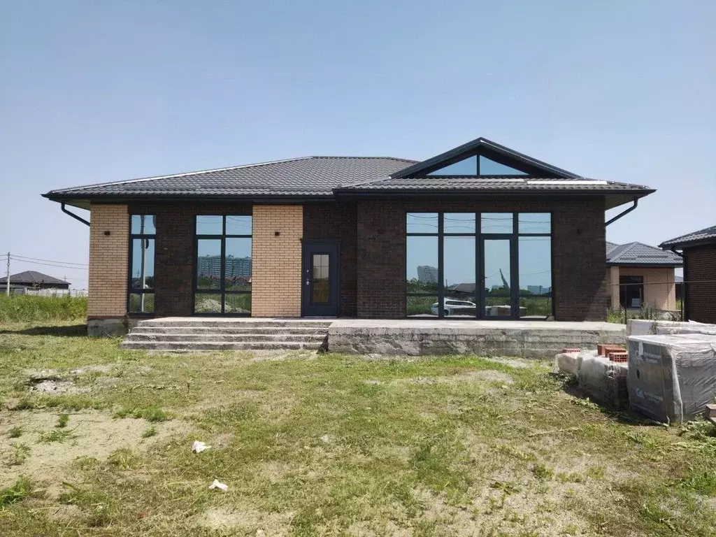 Дом в Ставропольский край, Шпаковский муниципальный округ, с. Татарка ... - Фото 1