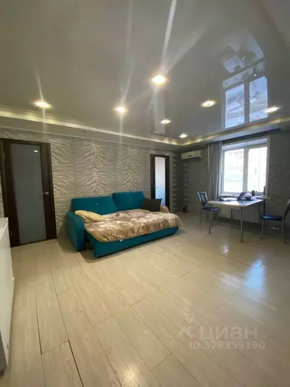 3-к кв. Алтай, Горно-Алтайск Коммунистический просп., 25 (60.0 м) - Фото 1