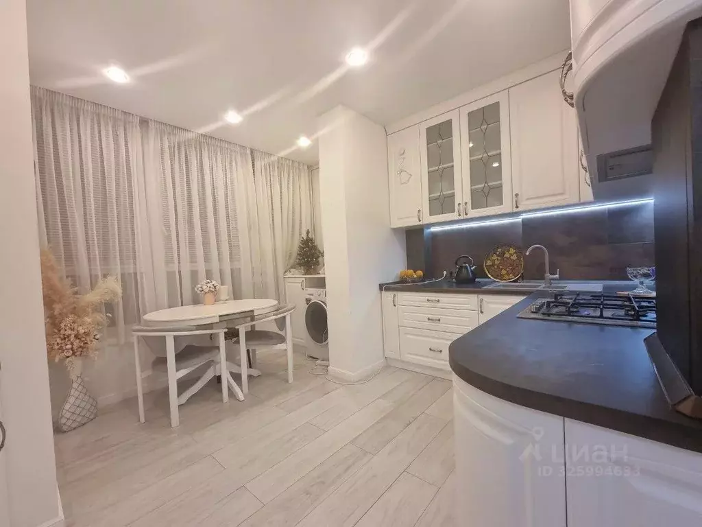 2-к кв. Калининградская область, Калининград Советский просп., 81к4 ... - Фото 1