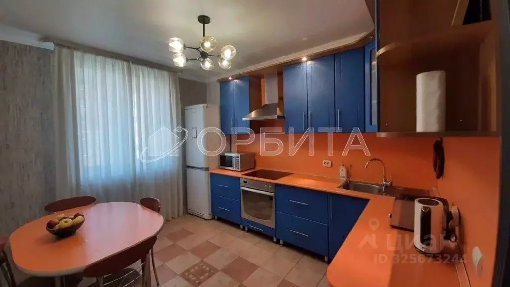 2-к кв. Тюменская область, Тюмень ул. Домостроителей, 16к1 (64.6 м) - Фото 1