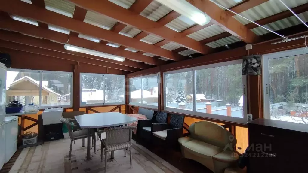 Дом в Ленинградская область, Киришский район, Будогощское городское ... - Фото 1