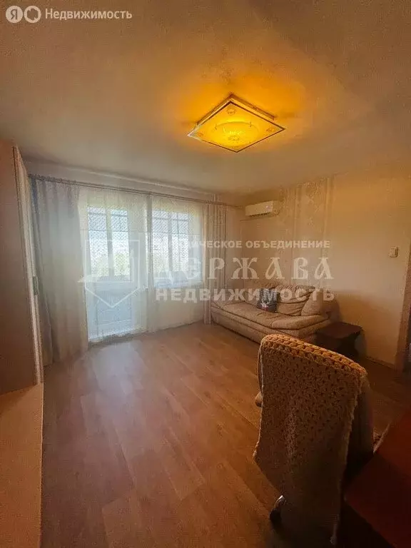 3-комнатная квартира: Кемерово, Московский проспект, 9 (62 м) - Фото 1