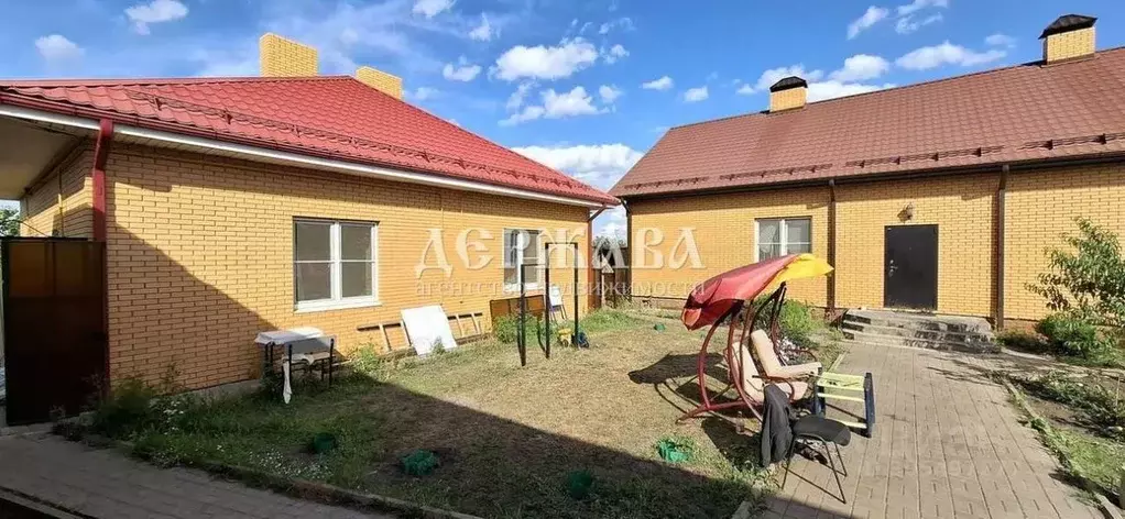 Коттедж в Белгородская область, Старооскольский городской округ, с. ... - Фото 1