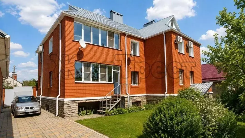 Дом в Белгородская область, Белгород ул. Никиты Лихарева, 15 (420 м) - Фото 1