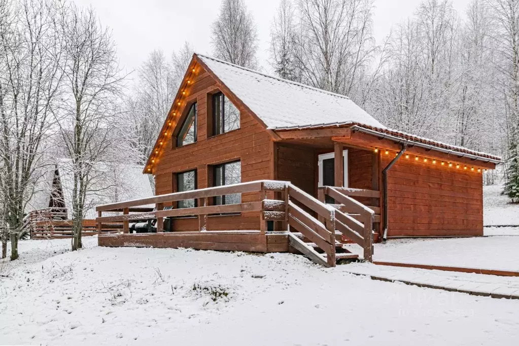 Дом в Пермский край, Губаха ул. Шварца, 64 (40 м) - Фото 1