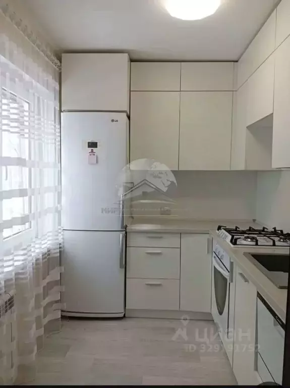 4-к кв. Новгородская область, Великий Новгород ул. Химиков, 10 (61.8 ... - Фото 2