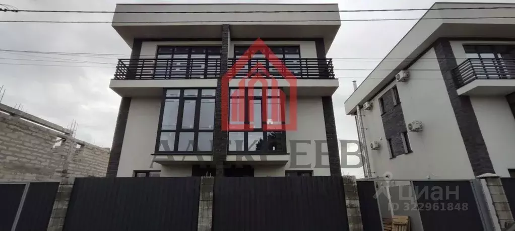 Таунхаус в Севастополь ул. Крошицкого, 25А (272 м) - Фото 1